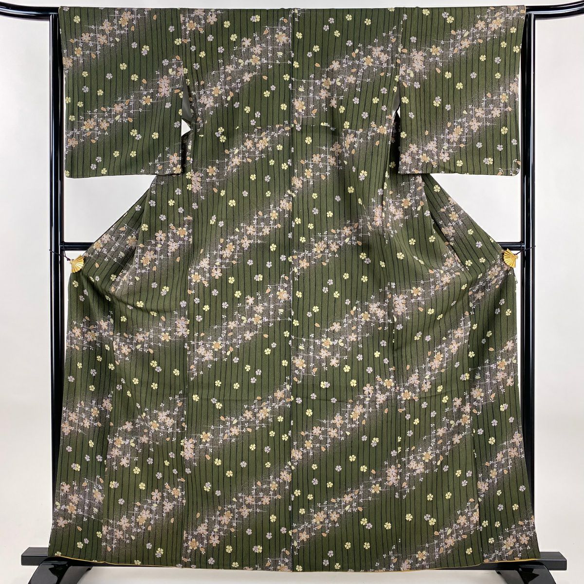 【美品】 小紋 身長161.5cm 袖長63.5cm S 雙層 可洗和服 樱花 直條紋 茶綠 化纖 優品級