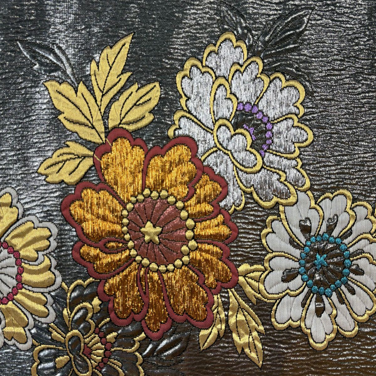 【美品】 袋帶 秀品級 草花紋紋 金銀彩 金金箔 銀 六通 純蠶絲