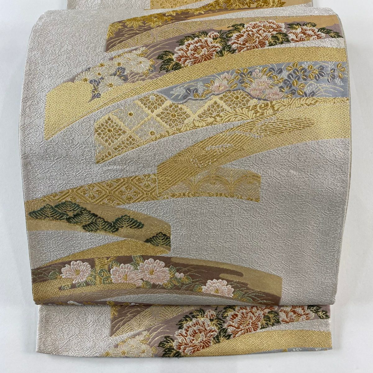 【美品】 袋帶 秀品級 鬘帶 草花紋刺繡 金銀彩 粉米色 六通 純蠶絲