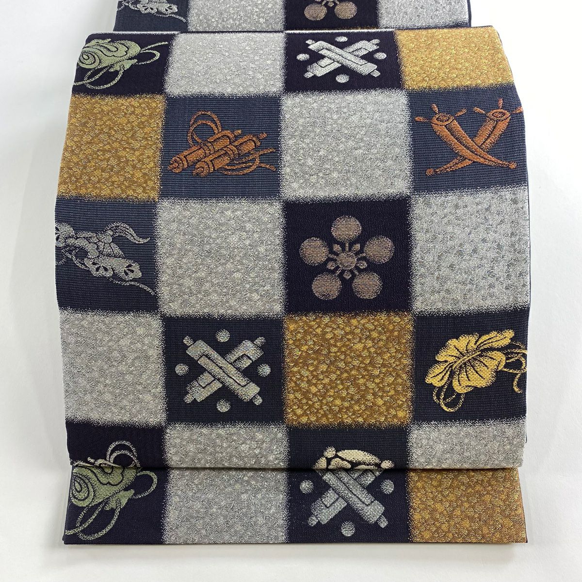 【美品】 袋帶 名品級 紫野芳春院 加賀的風 變化市松樹 寶盡くし 金銀絲 濃紫 六通 純蠶絲