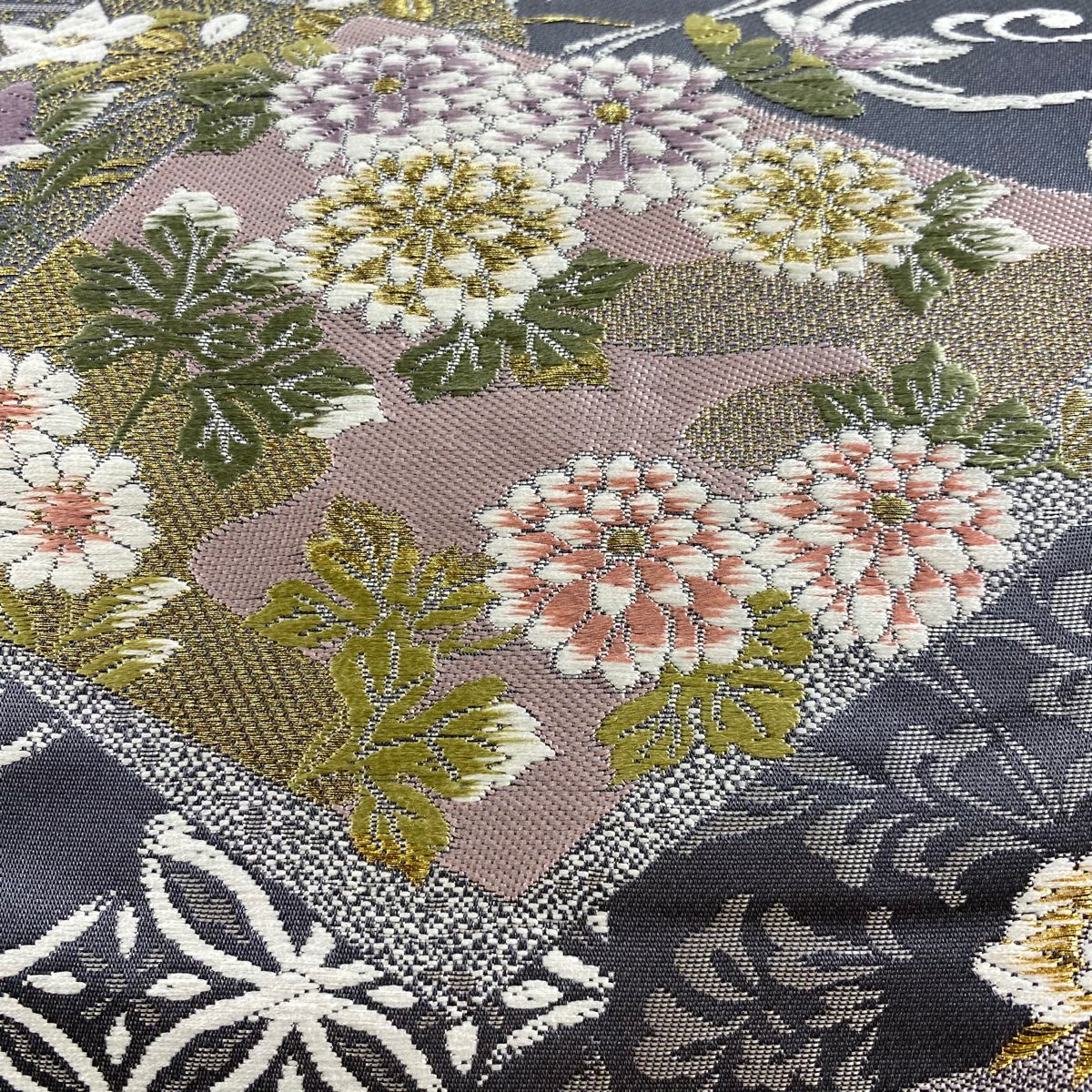 【美品】 袋帶 名品級 新小石丸 草花紋紋 流水 金糸 金金箔 灰色 六通 純蠶絲