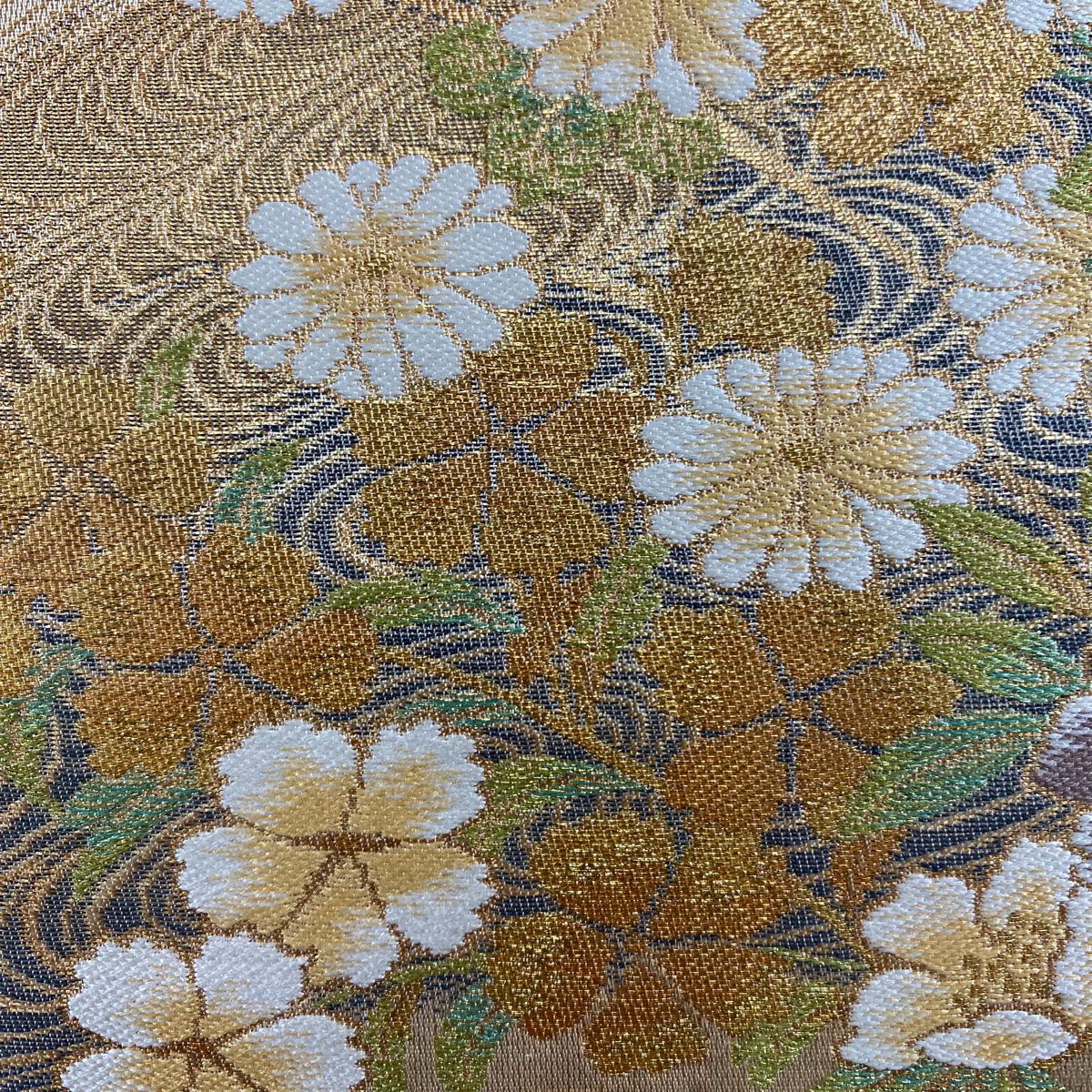 【美品】 袋帶 秀品級 草花紋 流水 刺繡 金銀彩 米色 六通 純蠶絲