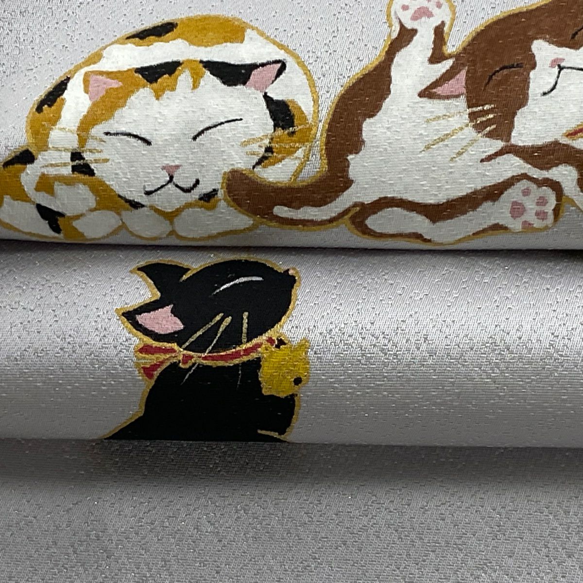 【美品】 名古屋帶 逸品級 貓 蝴蝶 金銀彩 灰色 純蠶絲