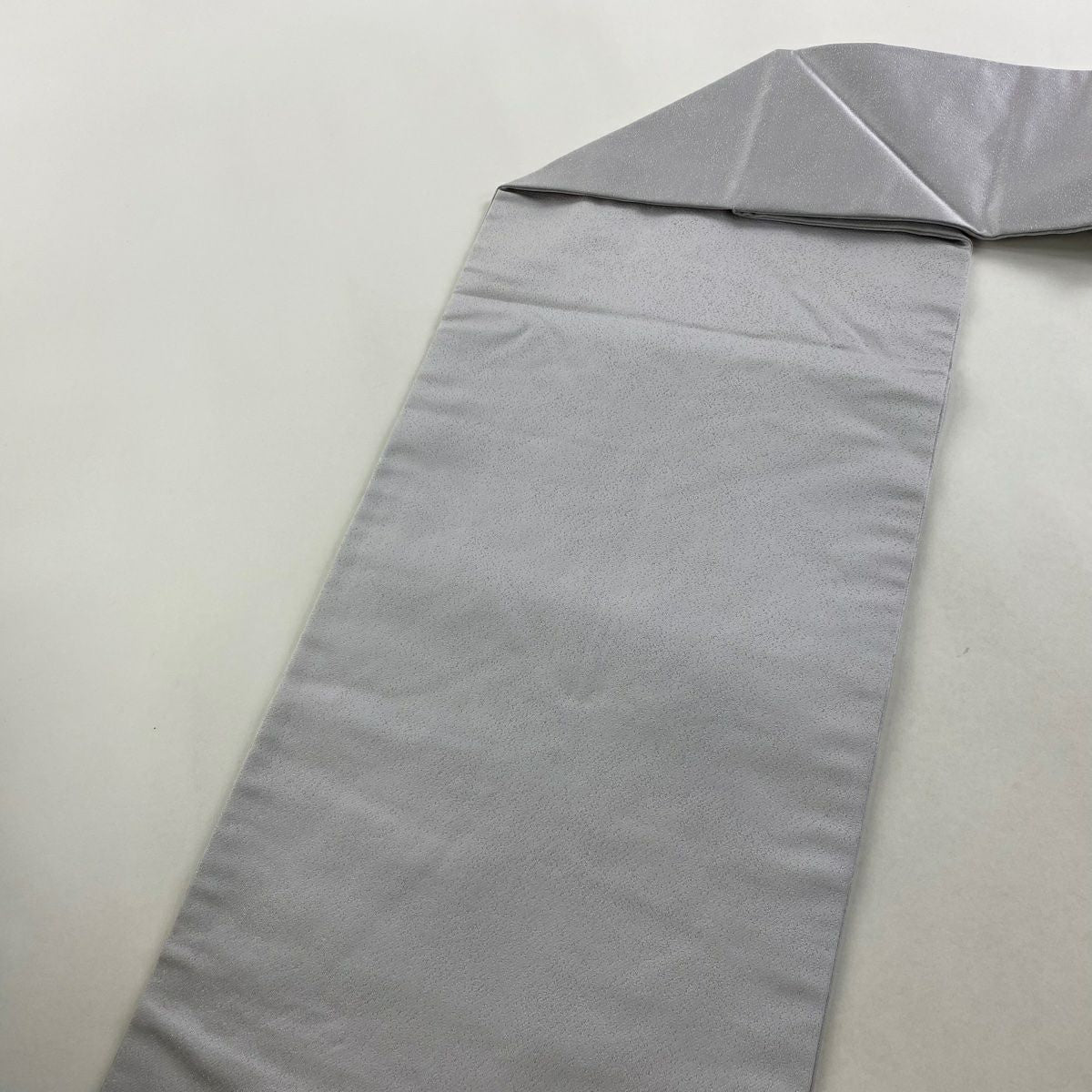 【美品】 名古屋帶 逸品級 貓 蝴蝶 金銀彩 灰色 純蠶絲