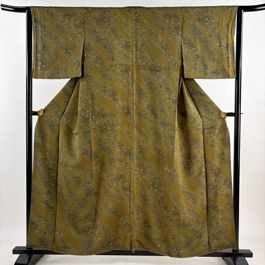 【美品】 小紋 身長157cm 袖長64cm M 雙層 南部幸雄 落款あり 草花紋紋 家屋 縮緬 鶯色 純蠶絲 優品級
