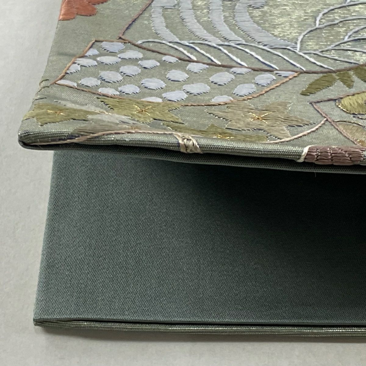 袋帶 逸品級 扇子面 草花紋刺繡 金金箔 灰綠 六通 純蠶絲
