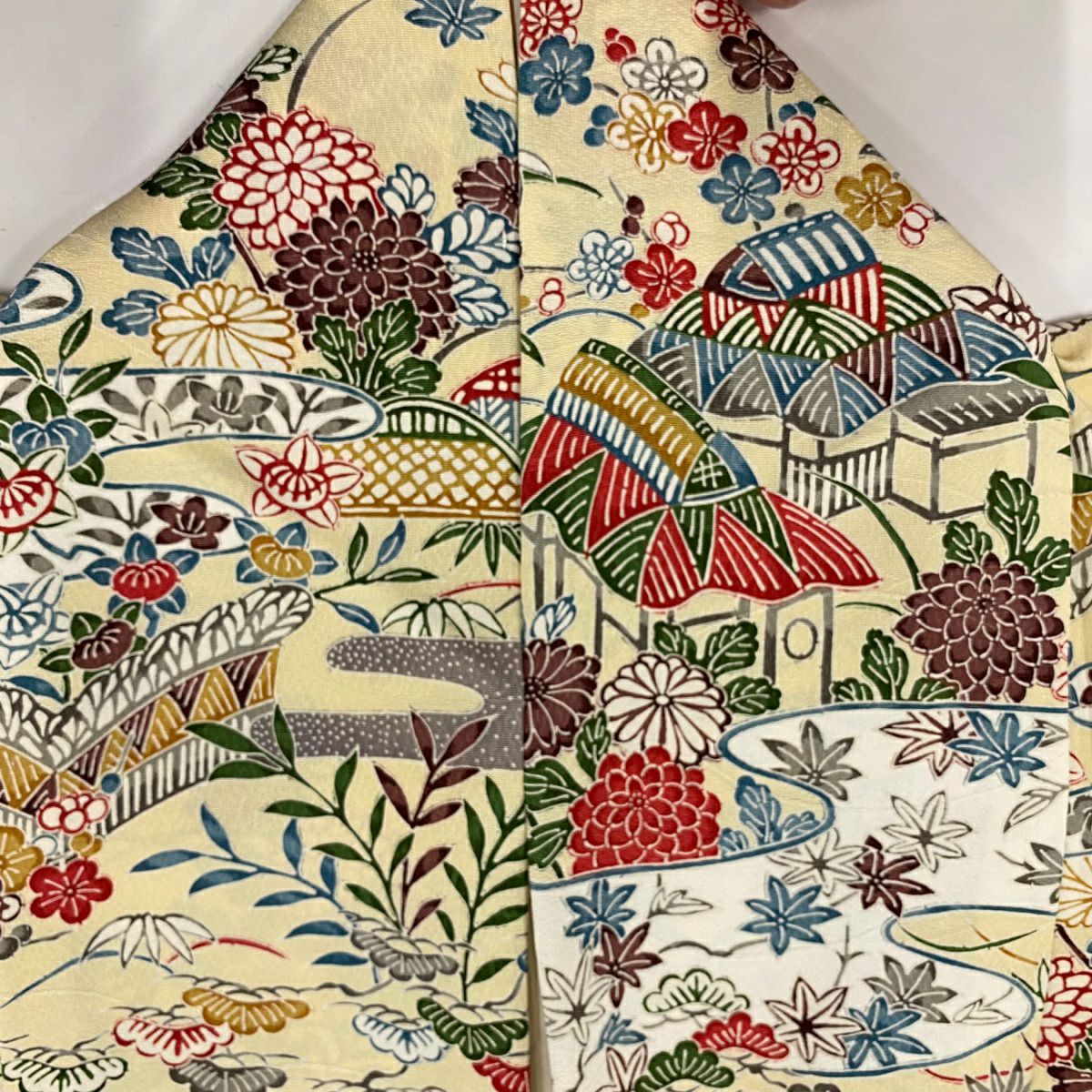 【美品】 小紋 身長167.5cm 袖長65.5cm M 雙層 建物 松樹竹子梅花 米色 純蠶絲 優品級