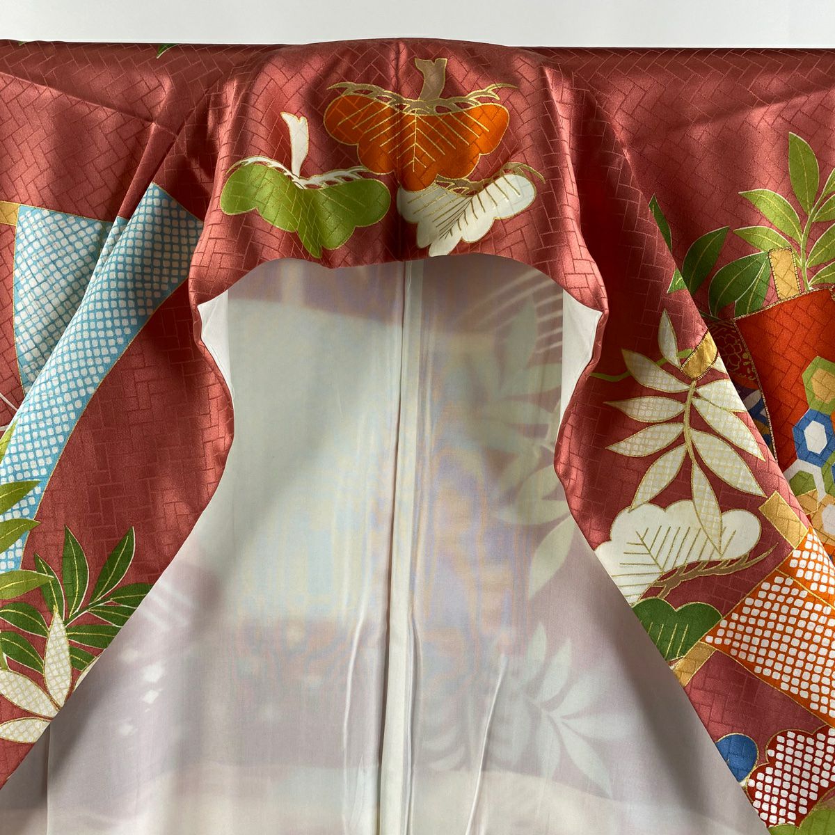 振袖禮服 身長161.5cm 袖長65cm M 雙層 吾妻德穗 落款あり 帆 藤 金絲 金銀彩 粉紅 純蠶絲 逸品級