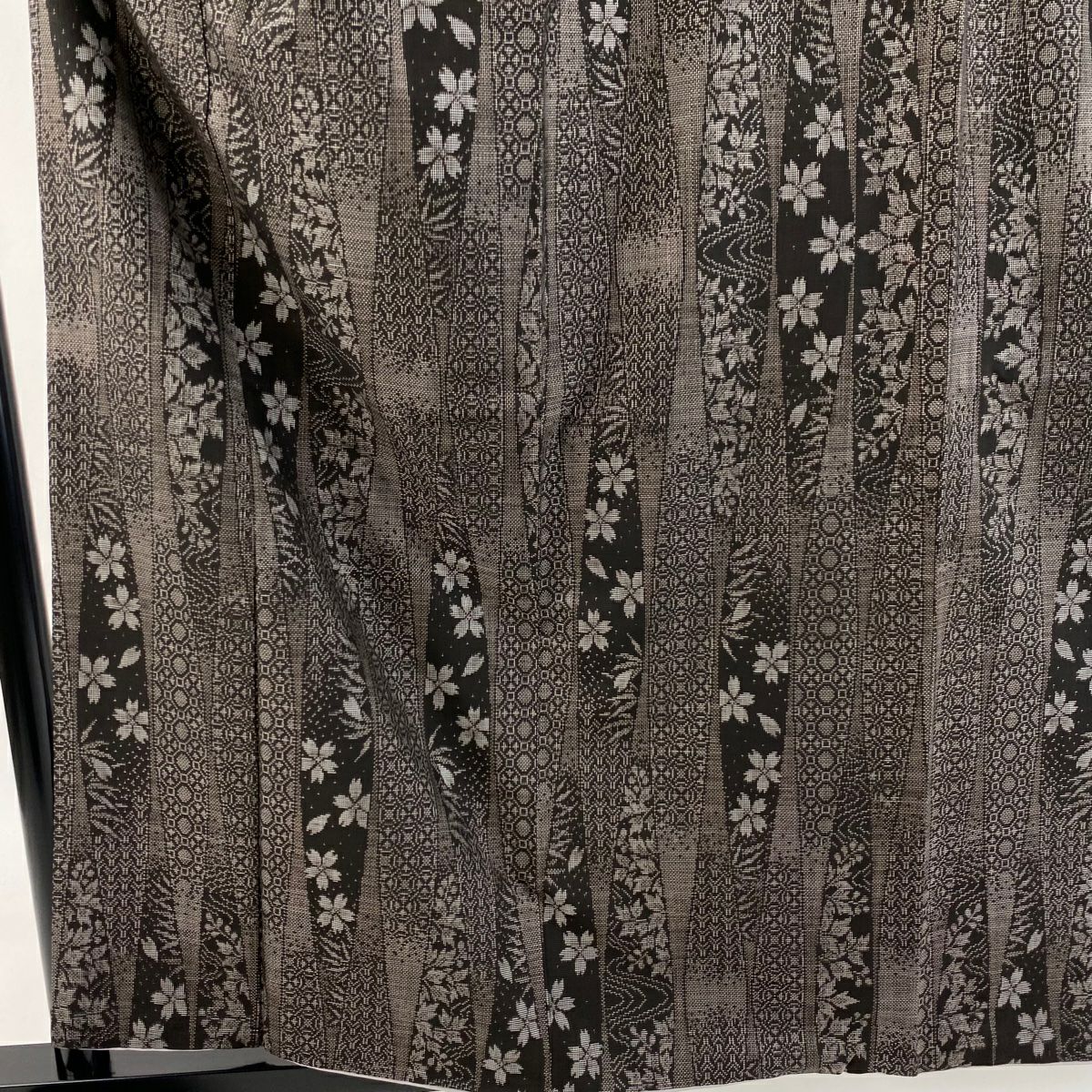 【美品】 大島織 身長160.5cm 袖長65cm M 雙層 純泥染 證書附 櫻花 流水 焦茶 純蠶絲 逸品級