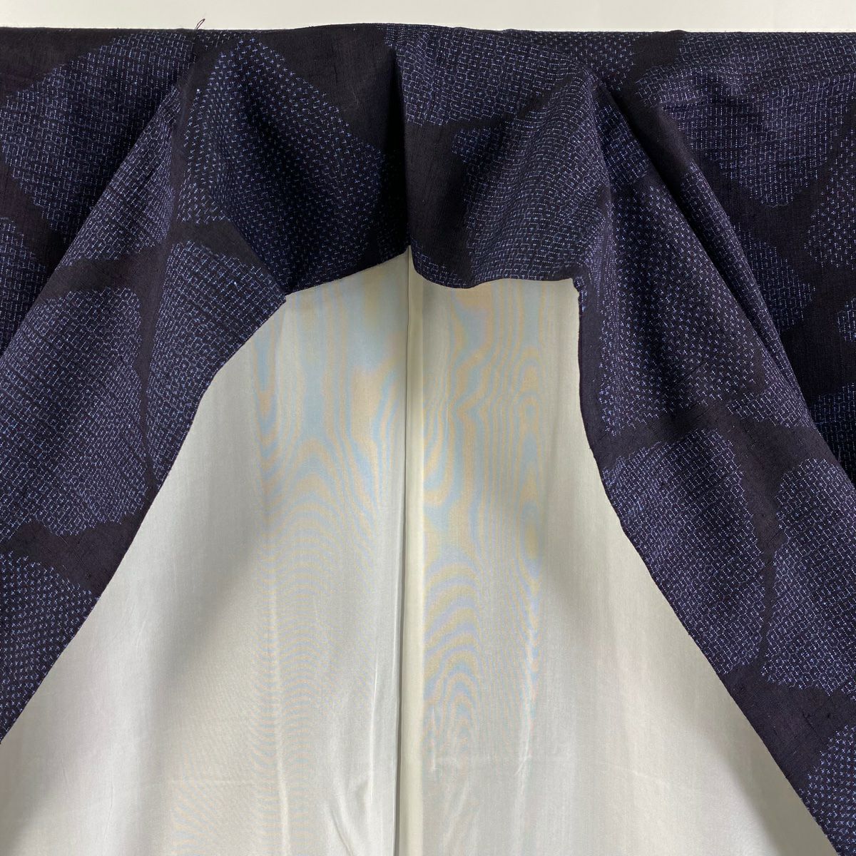 【美品】結城紬織 身長160cm 袖長64.5cm M 雙層 はたおり娘 奥順 證書齊全 破損色紙 龜甲絣 深藍 純蠶絲 逸品級