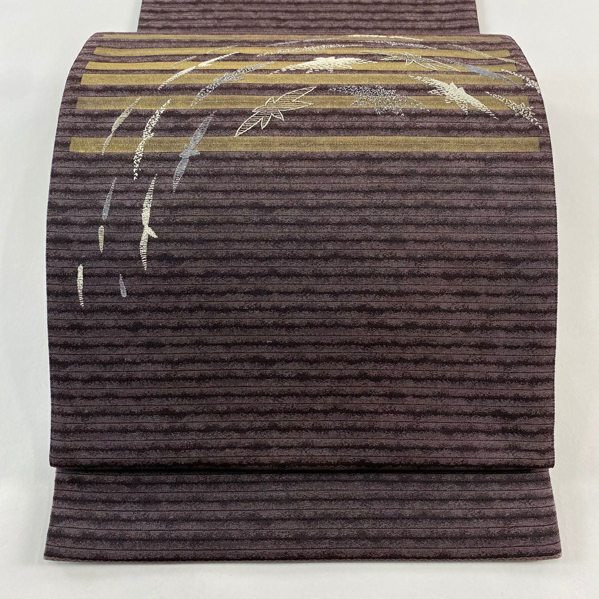 【美品】 袋帶 秀品級 縞 幾何學圖案 金彩裝飾 刺繡 紫色 お太鼓圖案 純蠶絲