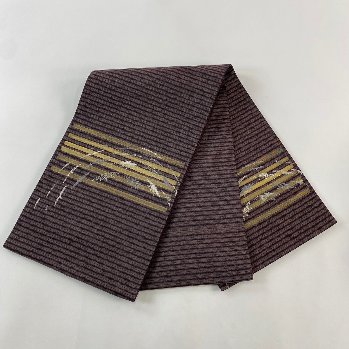 【美品】 袋帶 秀品級 縞 幾何學圖案 金彩裝飾 刺繡 紫色 お太鼓圖案 純蠶絲