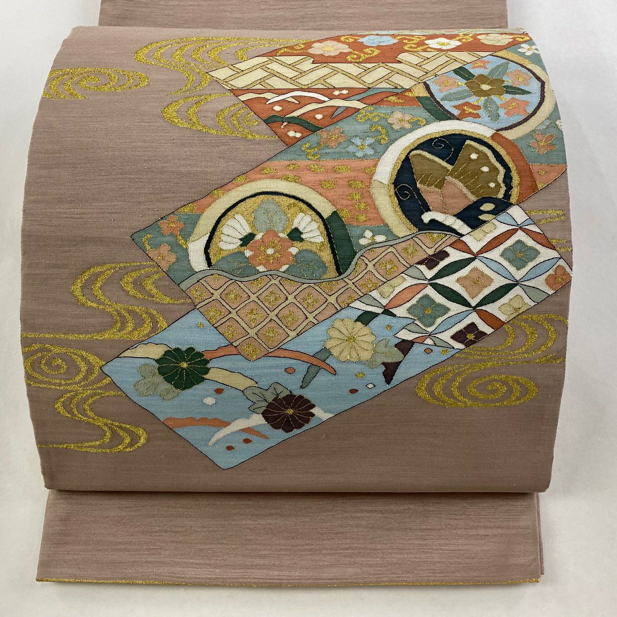 【美品】 袋帶 逸品級 花蝶 観世水 金絲 薄小豆 大鼓圖案 純蠶絲