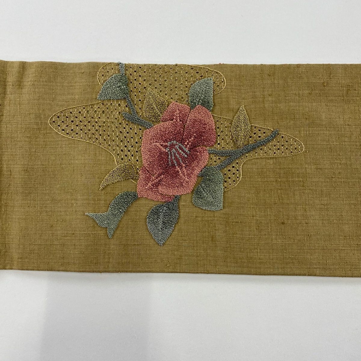 【美品】名古屋帶 秀品級 關西仕立 紬織織 椿霞刺繡 灰綠 純蠶絲