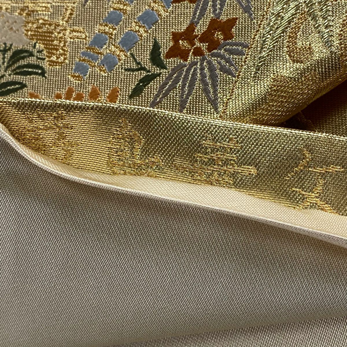 【美品】 袋帶 秀品級 立涌 草花紋 金絲 金金箔 金色 六通 純蠶絲
