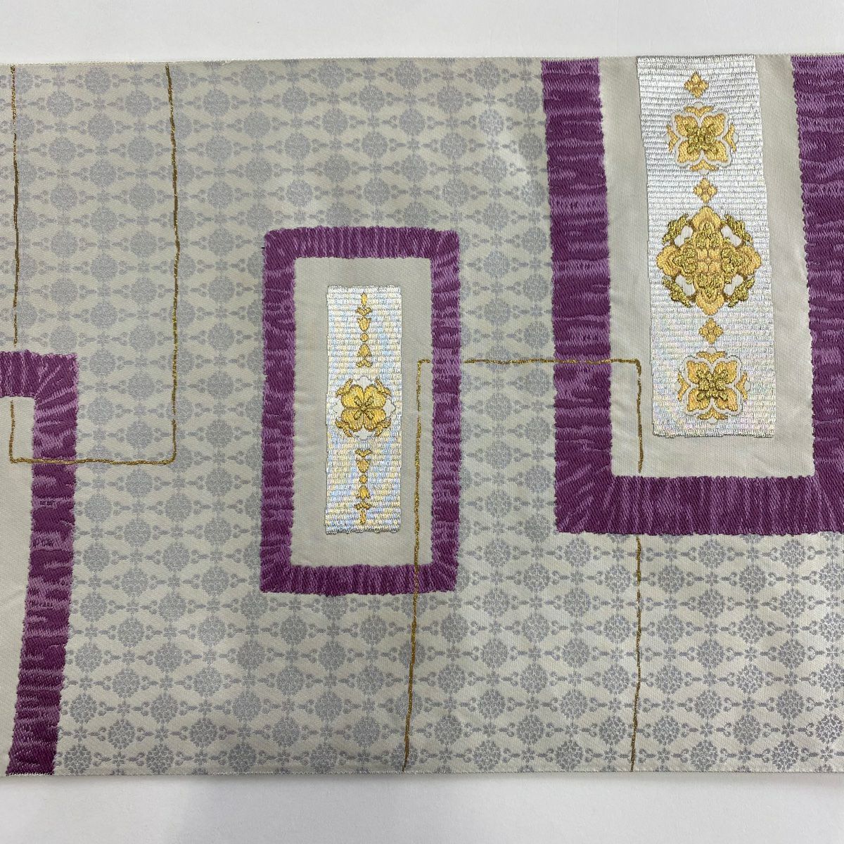 【美品】 袋帶 逸品級 じゅらく 落款あり 帝王紫 華紋 草花紋 金銀彩 金金箔 灰白 六通 純蠶絲