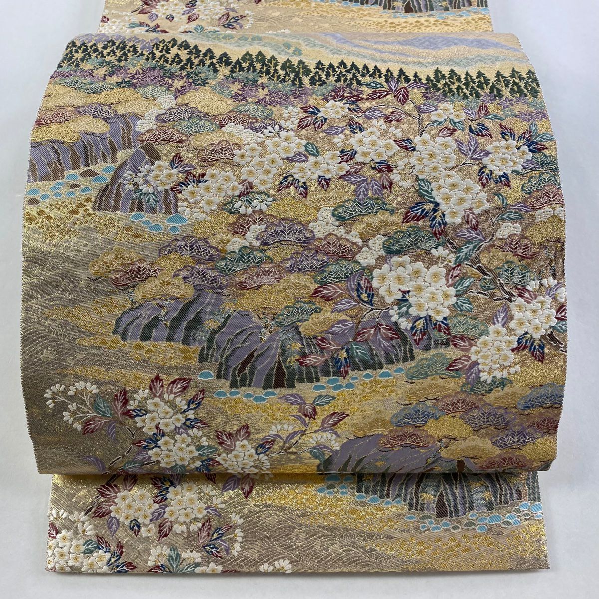 【美品】 袋帶 名品級 長嶋成織物 落款あり 晴天 松樹梅花 樹木 刺繡 金絲 金色 六通 純蠶絲