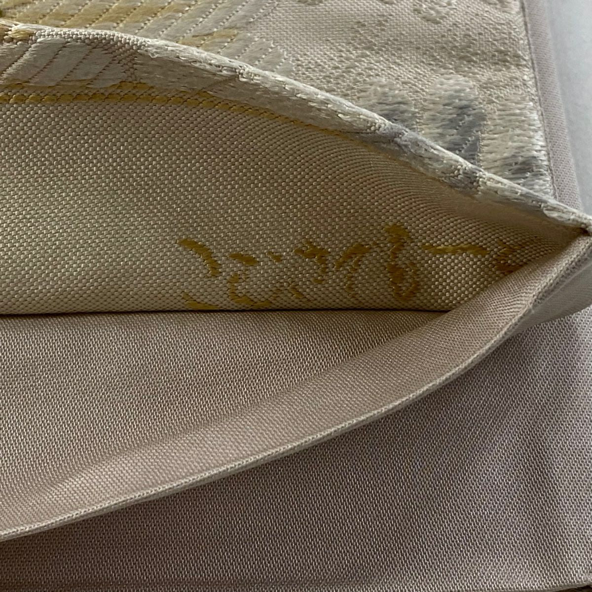 【庫存清倉】 袋帶 名品級 附落款 こむさでもーど 花 刺繡 金金箔 粉米色 六通 純蠶絲