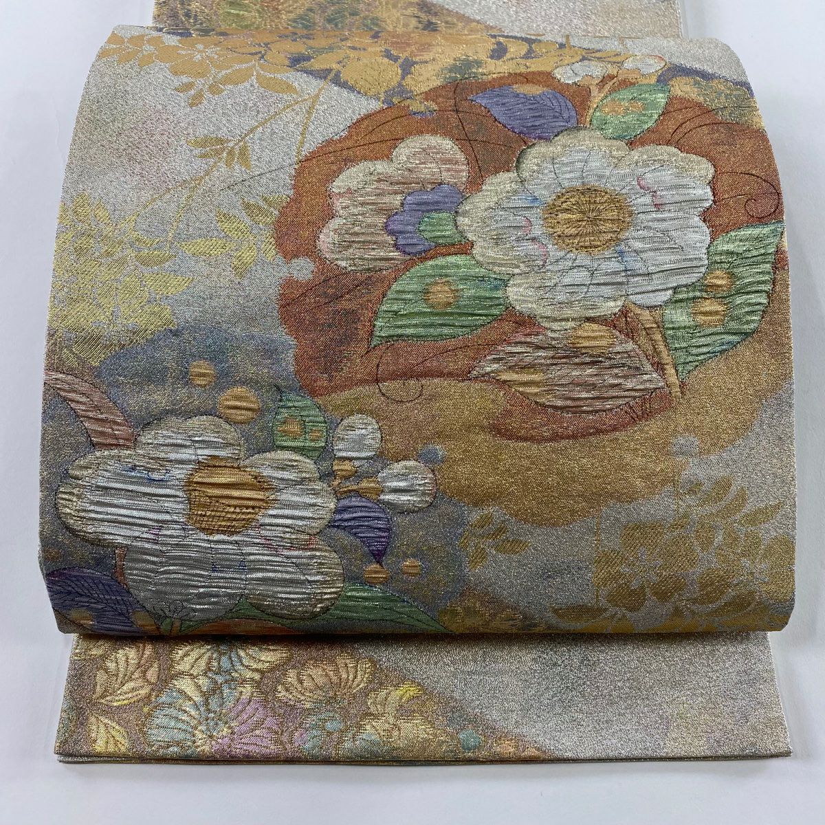 【美品】 袋帶 優品級 草花紋 椿 金金箔 金色 大鼓圖案 純蠶絲