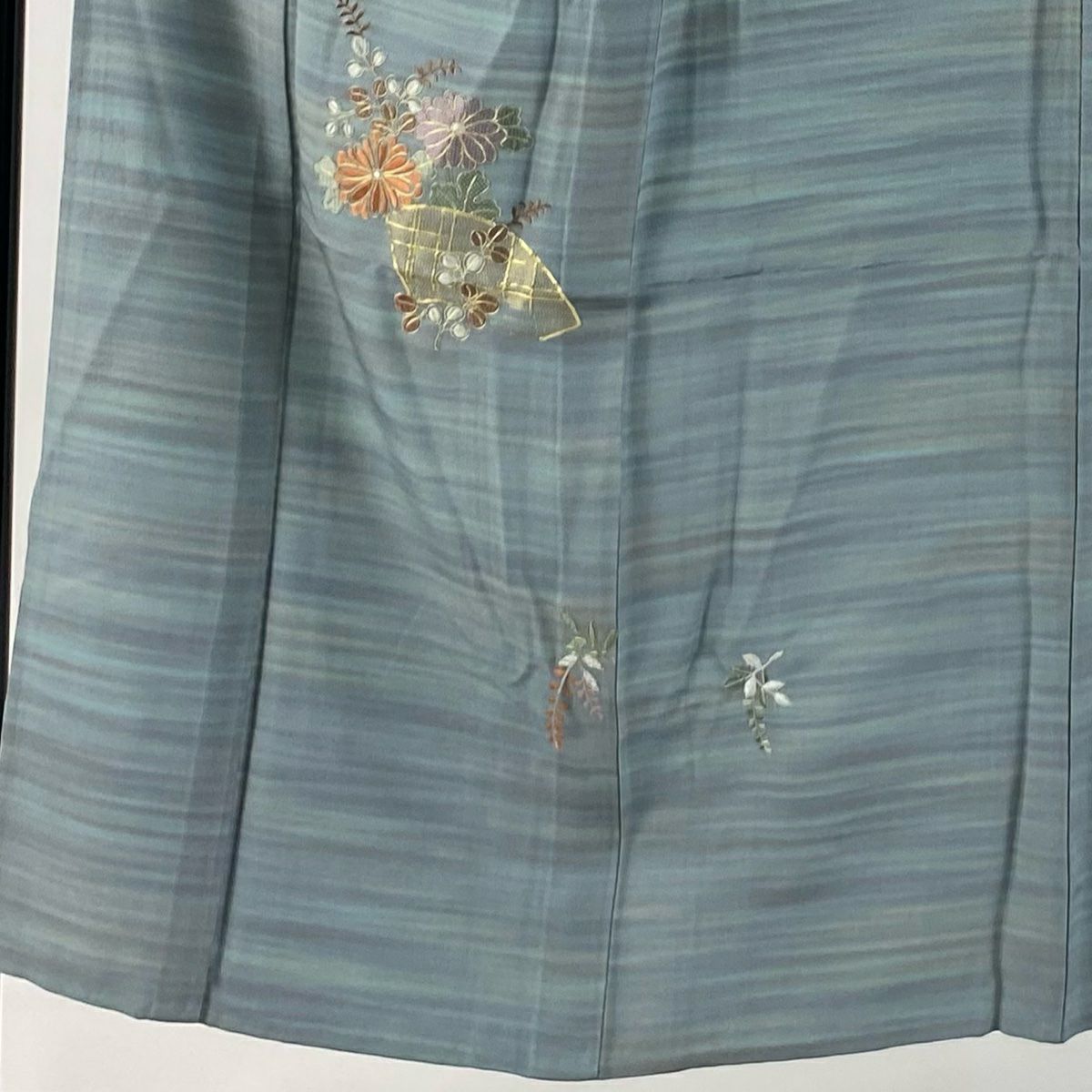 【庫存清倉】 付下 身長151cm 袖長60cm S 單層 扇子面 菊花花 金絲 刺繡 青灰色 純蠶絲 優品級