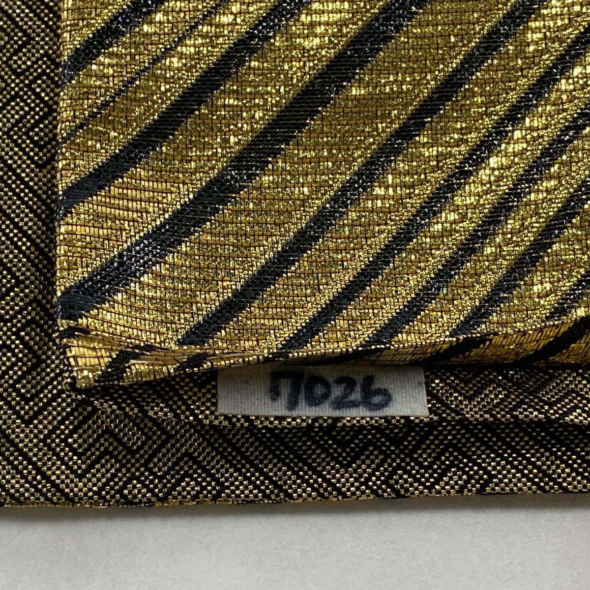 袋帶 秀品級 振袖禮服禮服用 槍梅花 金絲 金金箔 金色 六通 純蠶絲