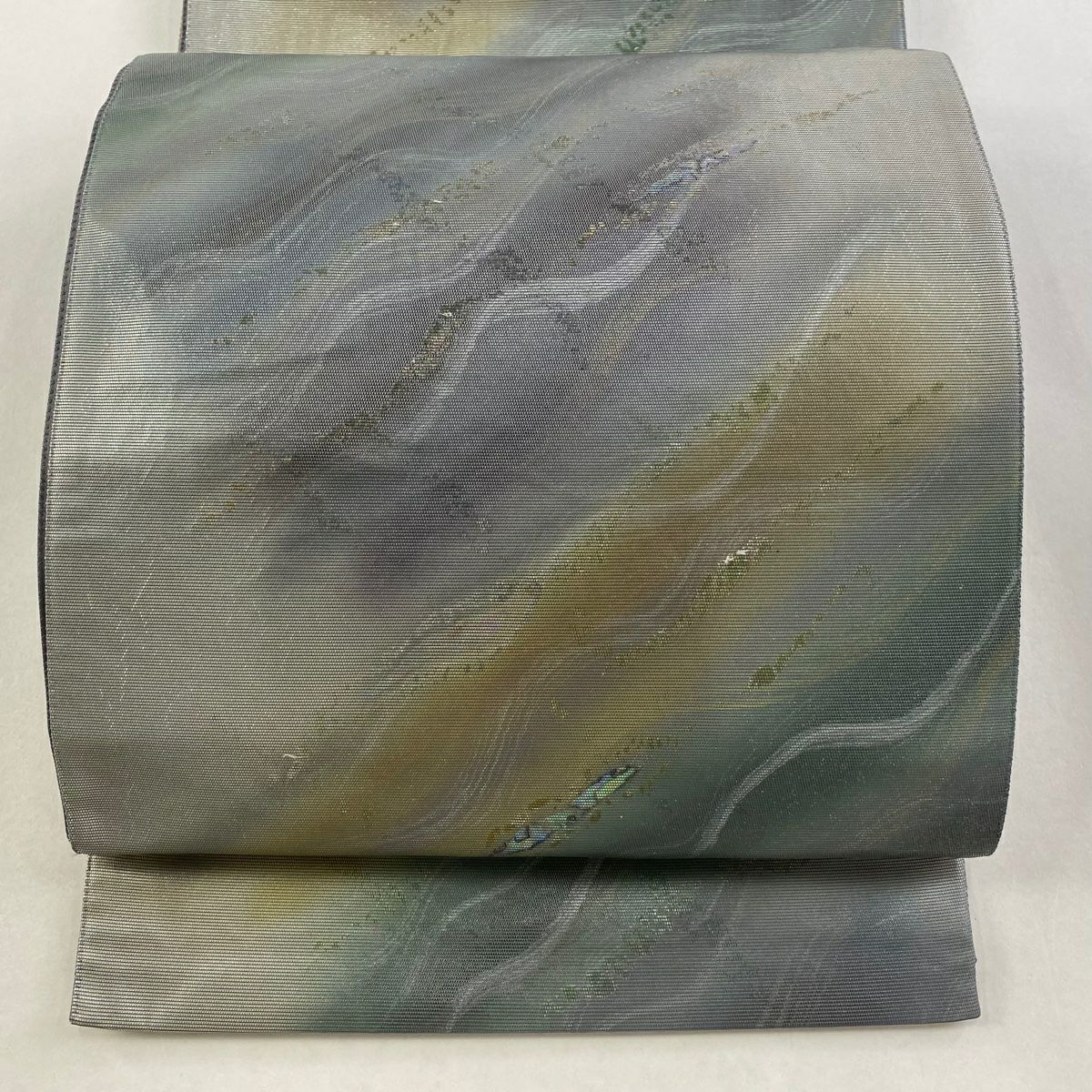 【美品】 袋帶 秀品級 霞 幾何學 螺鈿金金箔 灰綠 六通 純蠶絲