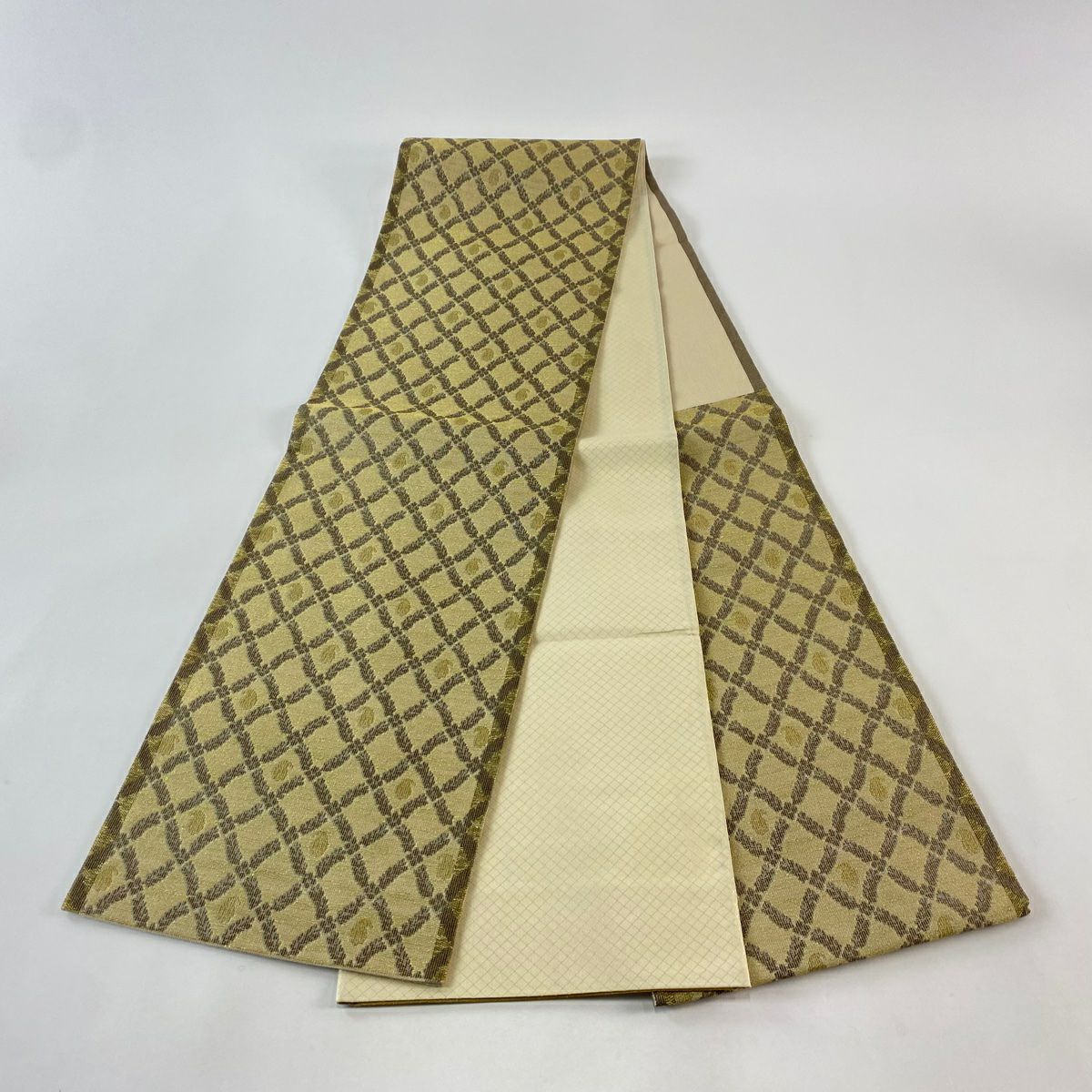 【美品】 袋帶 名品級 斜格子 幾何學 金絲 金金箔 淺茶 六通 純蠶絲