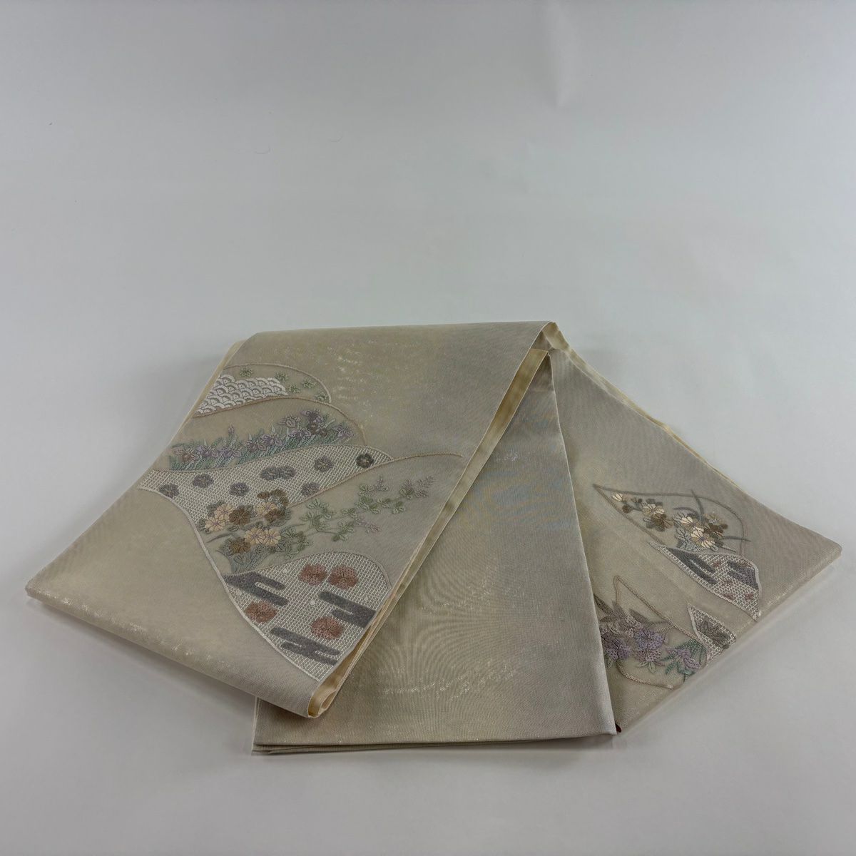 袋帶 秀品級 夏帶 紗 草花紋紋 山並 刺繡 金線 奶油色 大鼓圖案 純蠶絲