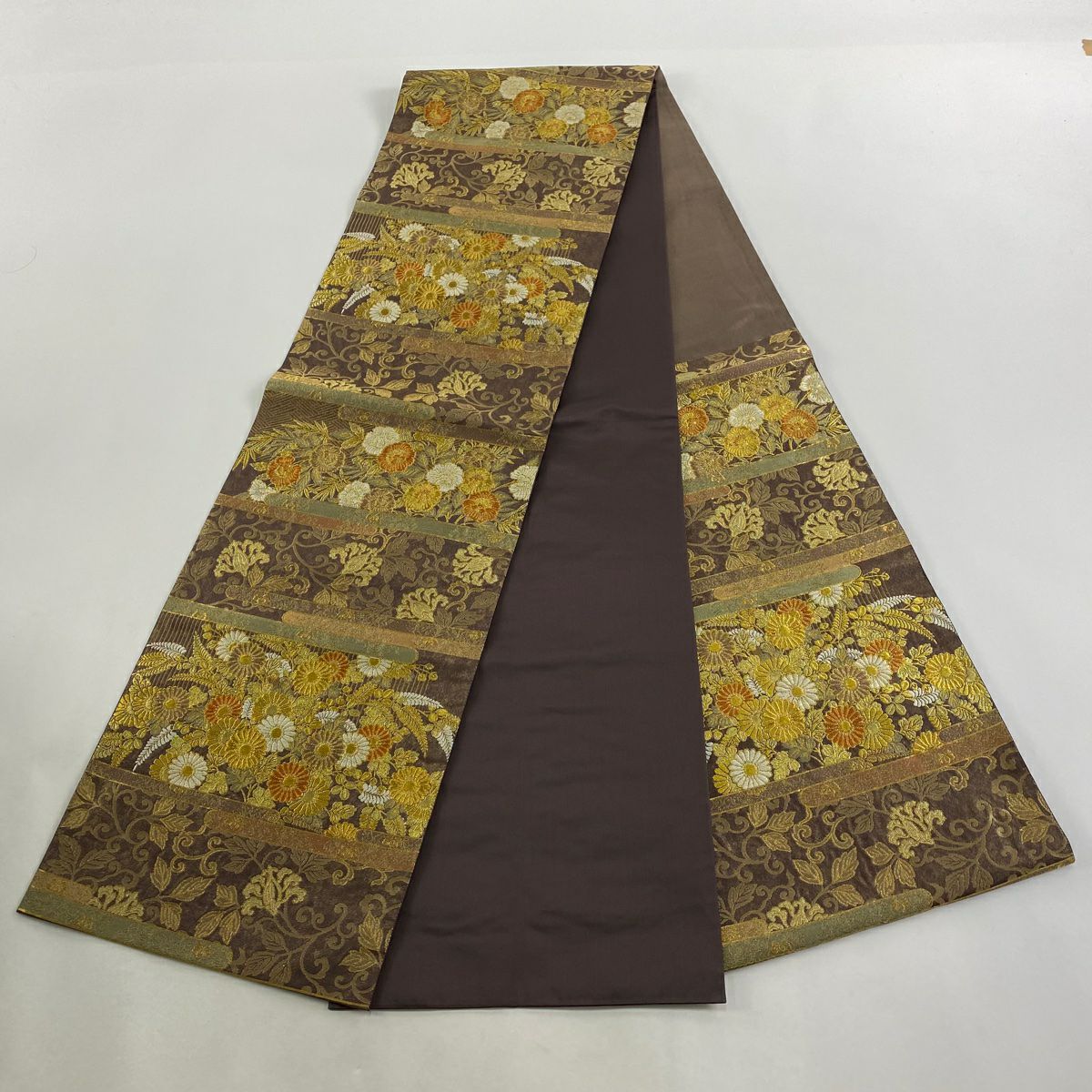 【美品】 袋帶 秀品級 菊花花唐草紋 金絲 金金箔 茶 六通 純蠶絲