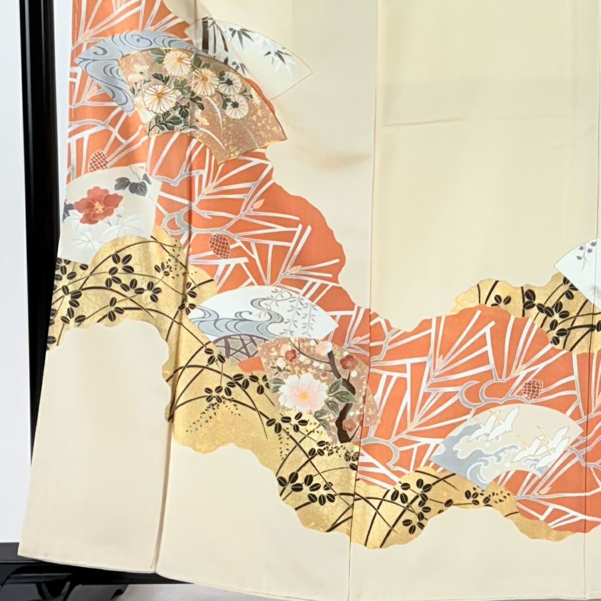 色留袖禮服 身長161cm 袖長66.5cm M 雙層 扇子面 草花紋紋 金銀彩 金絲 米色 純蠶絲 秀品級 一つ紋