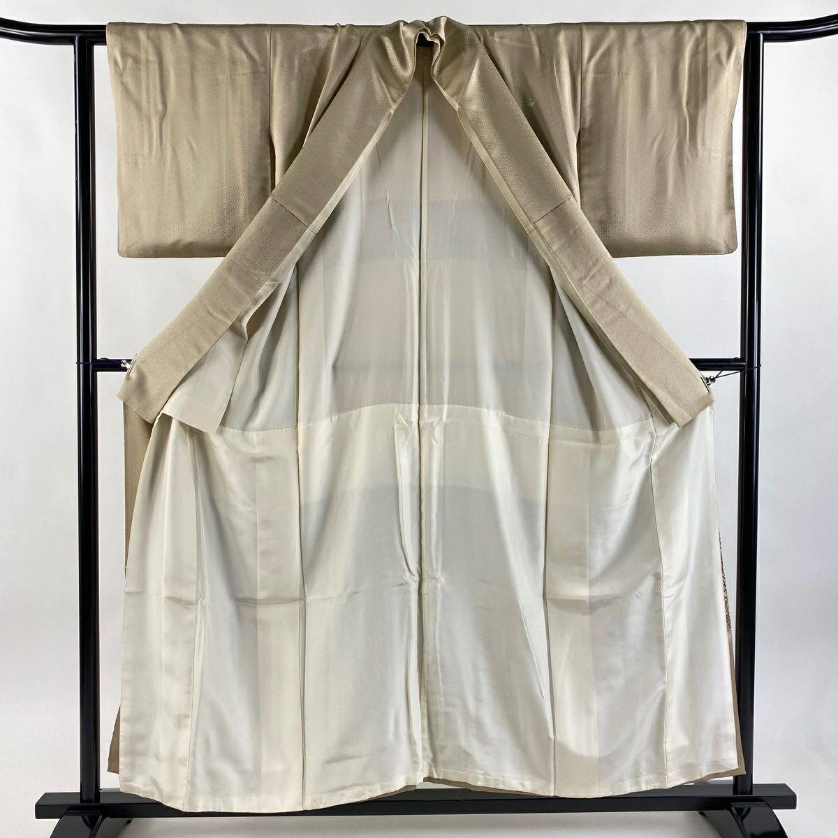【美品】 色留袖禮服 身長154.5cm 袖長61cm S 雙層 葡萄唐草紋 幾何學圖案 金銀彩 漸層 米色 純蠶絲 秀品級 五個紋