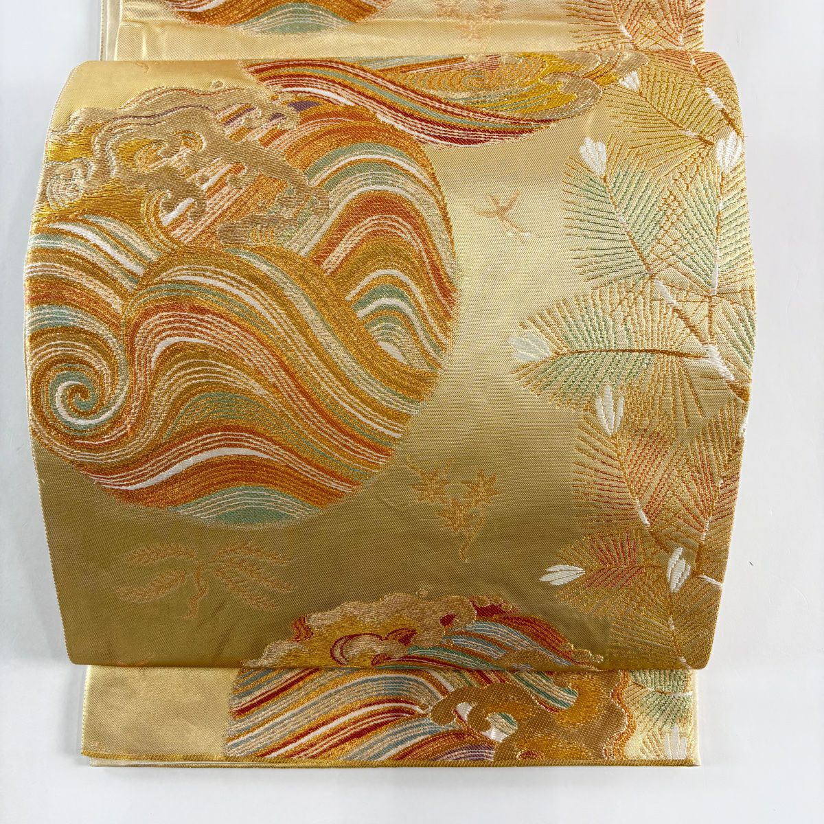 【美品】 袋帶 秀品級 關西仕立 波頭 若松樹 金金箔 金色 六通 純蠶絲
