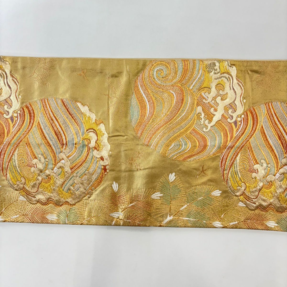 【美品】 袋帶 秀品級 關西仕立 波頭 若松樹 金金箔 金色 六通 純蠶絲