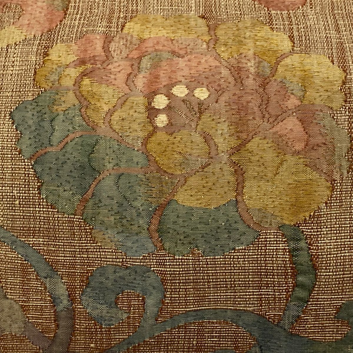 【美品】 袋帶 秀品級 關西仕立 花唐草紋 金金箔 茶 お太鼓圖案 純蠶絲