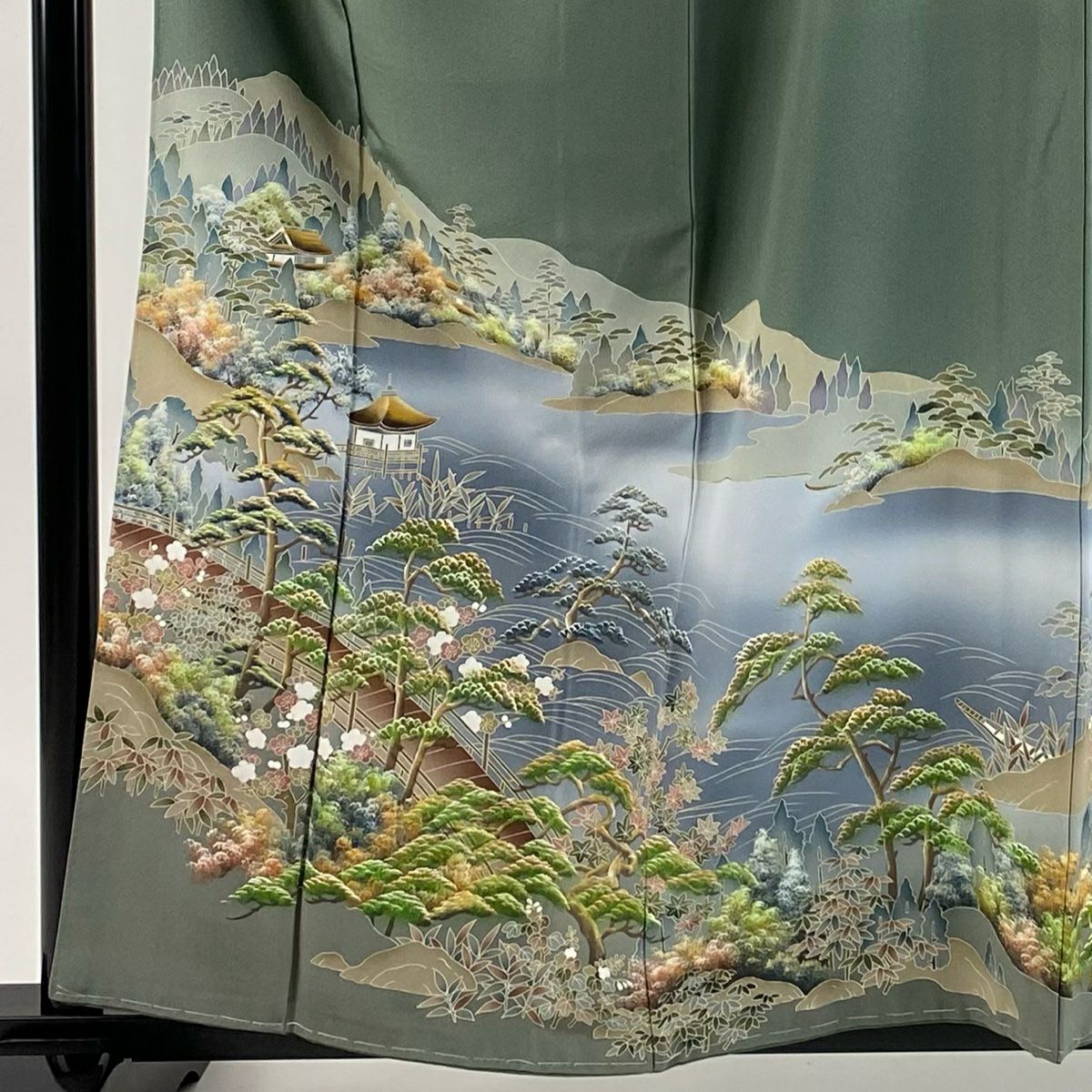色留袖禮服 身長160cm 袖長64cm M 雙層 落款あり 風景 建物 灰綠 純蠶絲 秀品級 一つ紋