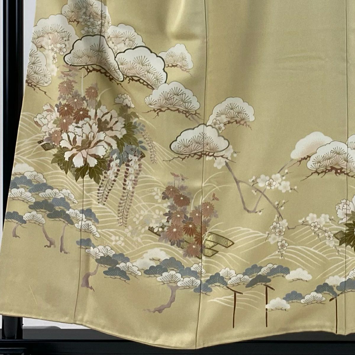色留袖禮服 身長155.5cm 袖長63.5cm S 雙層 花筏 松樹 金絲 金銀彩 米色 純蠶絲 優品級 一個紋