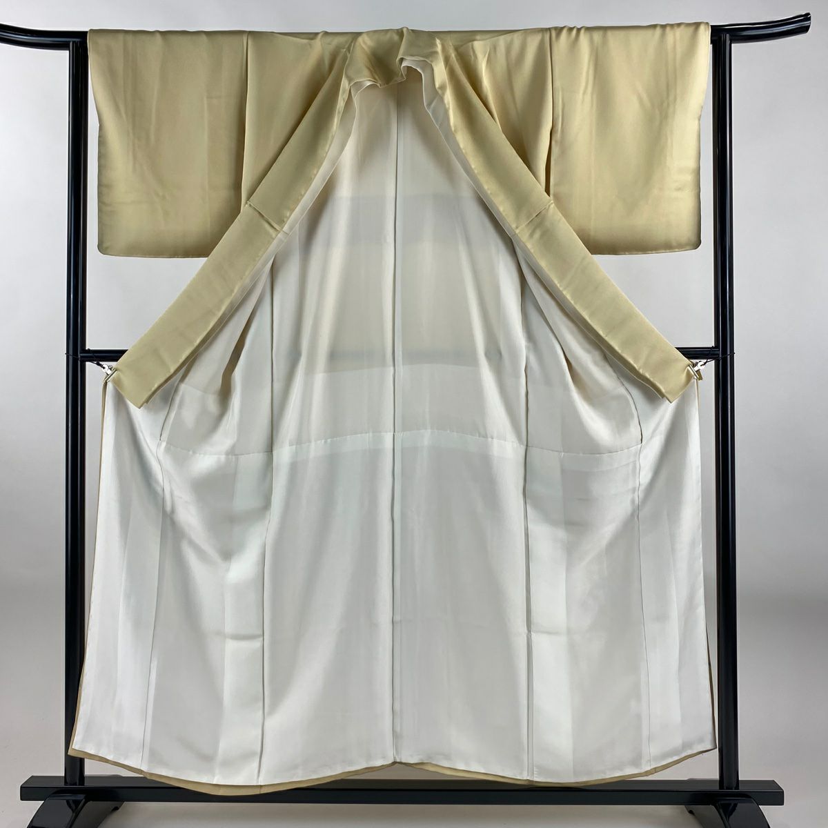 色留袖禮服 身長155.5cm 袖長63.5cm S 雙層 花筏 松樹 金絲 金銀彩 米色 純蠶絲 優品級 一個紋