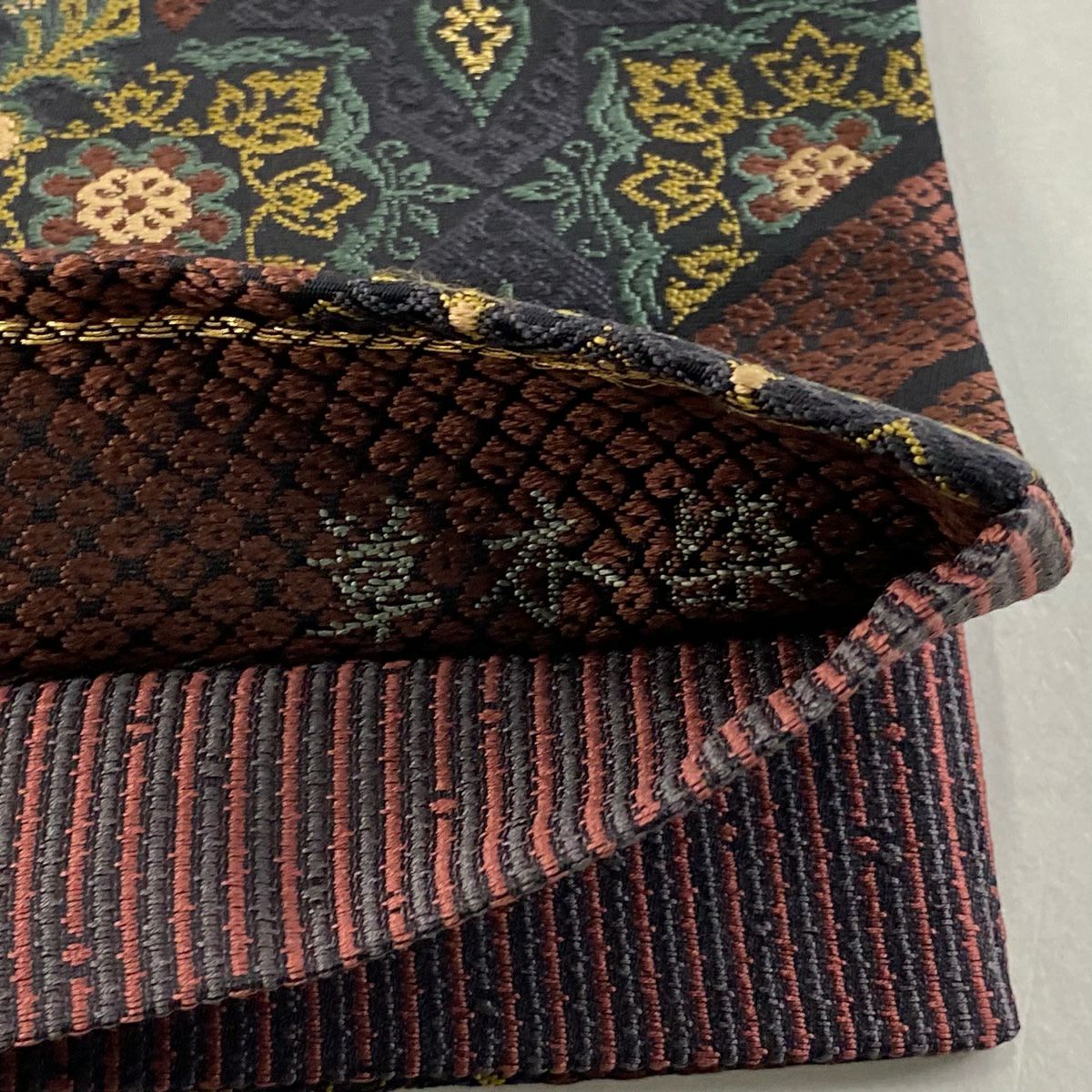 【美品】 袋帶 名品級 華紋 草花紋 草木染 金絲 紅紫 六通 純蠶絲