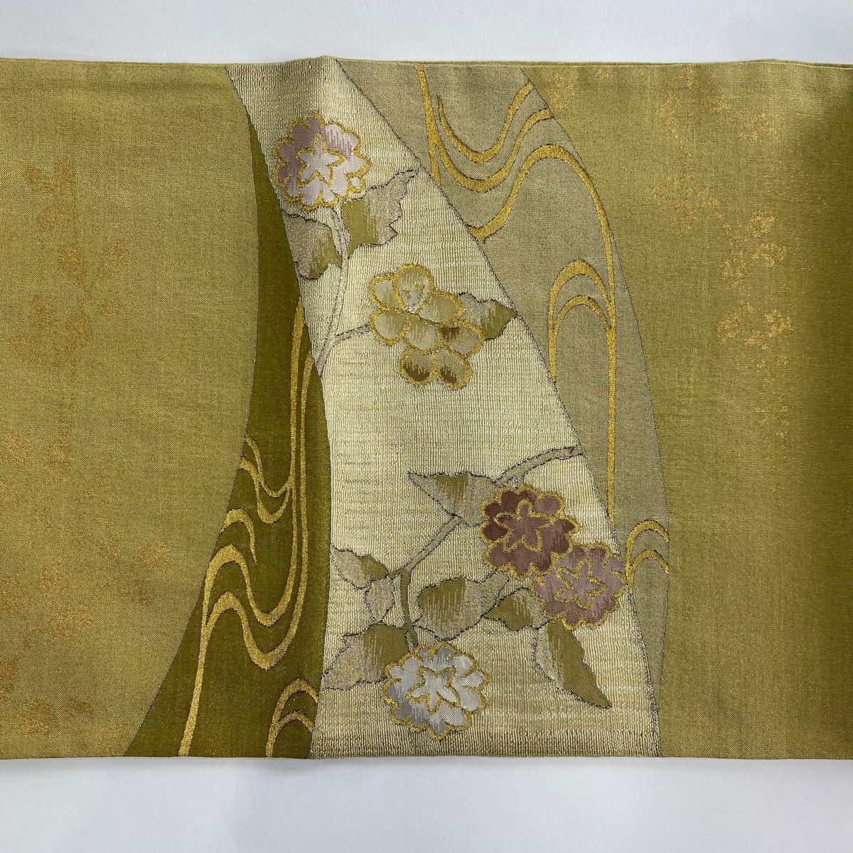 【美品】 袋帶 名品級 草花紋 流水 金絲 抹茶 深綠色 お太鼓圖案 純蠶絲