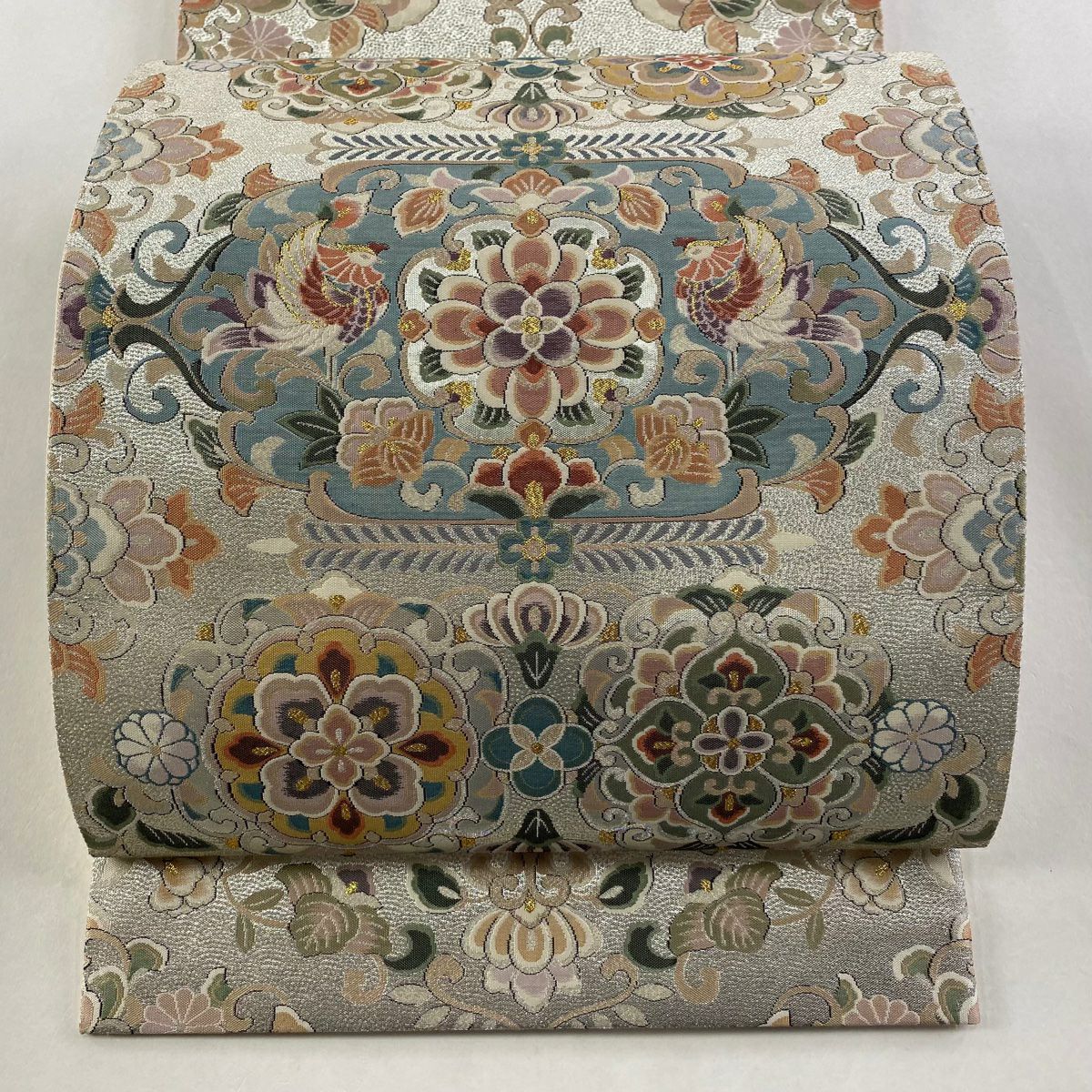 【美品】 袋帶 逸品級 有落款 華紋 向鳥 金銀金箔 銀色 六通 純蠶絲