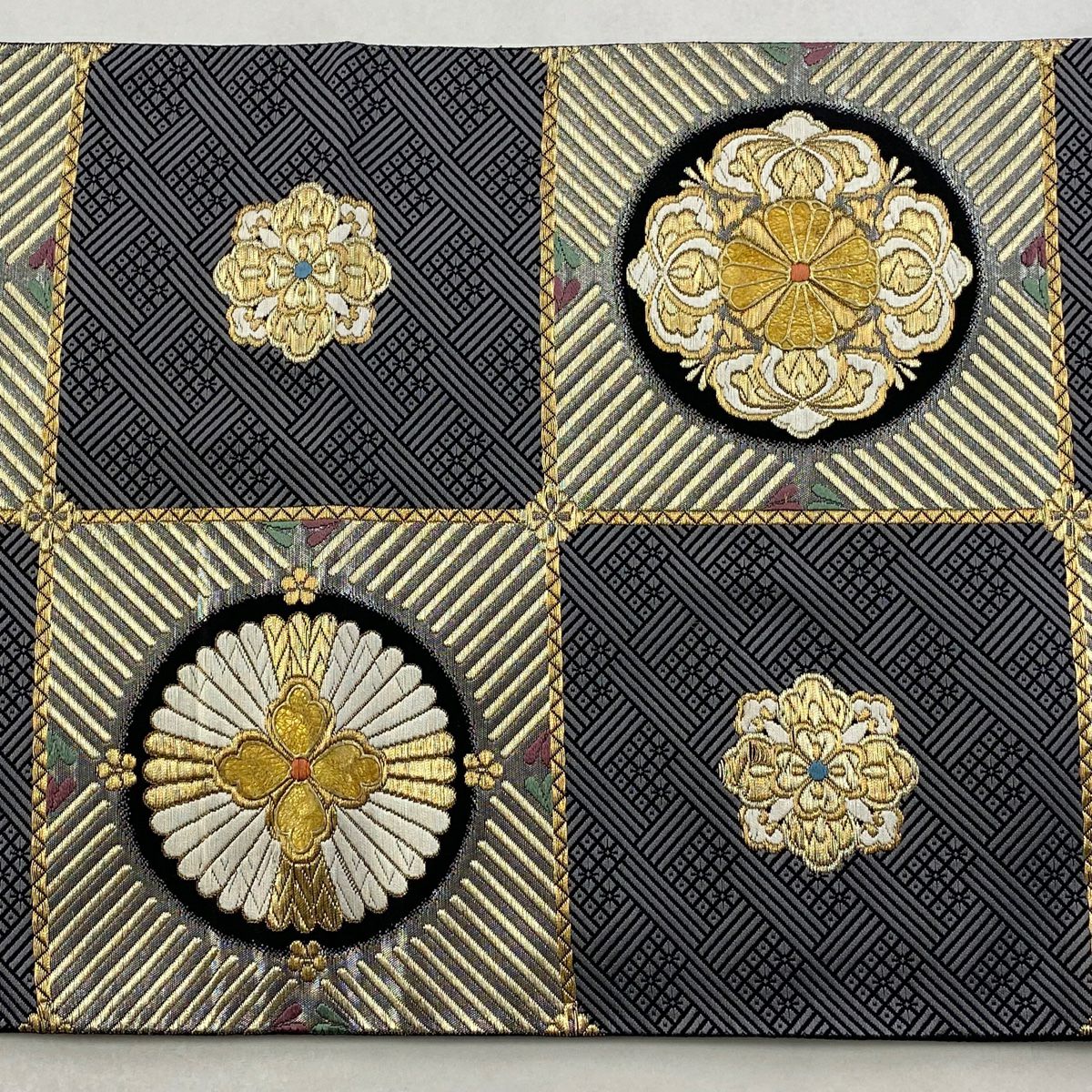 袋帶 逸品級 附有落款 じゅらく黃金繭 華紋 格子 金絲 刺繡 灰 深藍 六通 純蠶絲