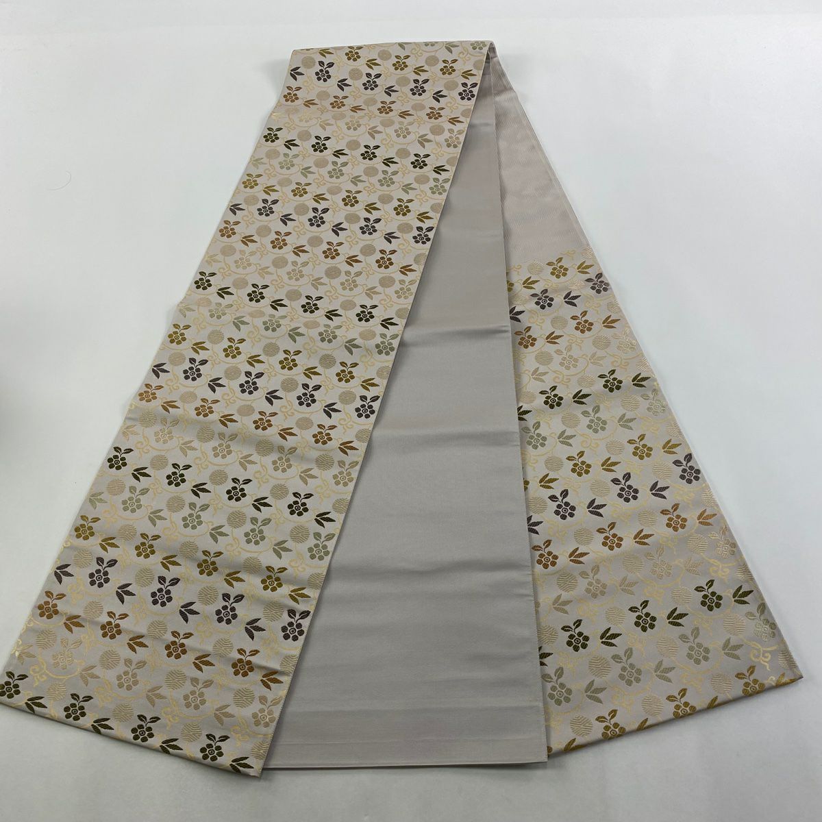 【美品】 袋帶 逸品級 金金箔屋清兵衛 落款あり 西陣織 笹蔓 金金箔 刺繡 薄小豆 六通 純蠶絲