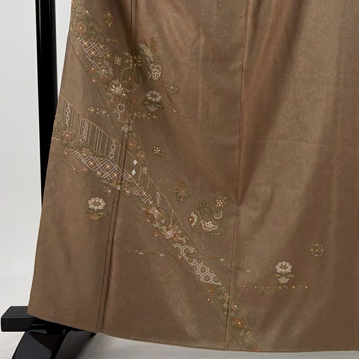 付下 身長161.5cm 袖長66cm M 雙層 召地 花丸紋 龜甲 相良刺繡 金線 茶綠 純蠶絲 逸品級 一つ紋