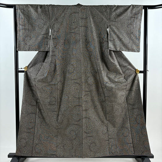 【美品】 大島紬織 身長159.5cm 袖長64.5cm M 雙層 純泥染 證書附帶 唐草紋 灰茶 純蠶絲 逸品級