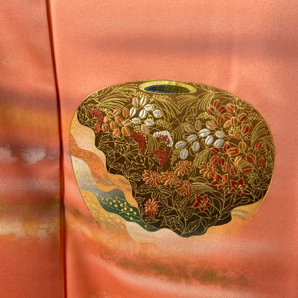 【美品】 付下 身長167cm 袖長65.5cm M 雙層 人間國寶 福田喜重 落款 秋草 霞刺繡 金銀彩 鮭粉色 純蠶絲 逸品級