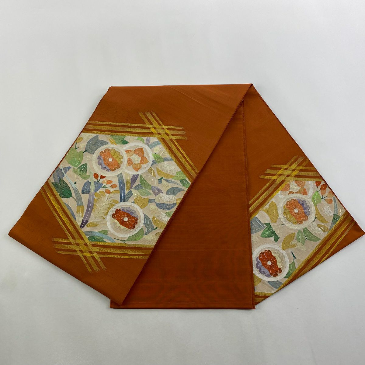 【美品】 袋帶 秀品級 關西仕立 草花紋 金糸 橙色 お太鼓柄 純蠶絲