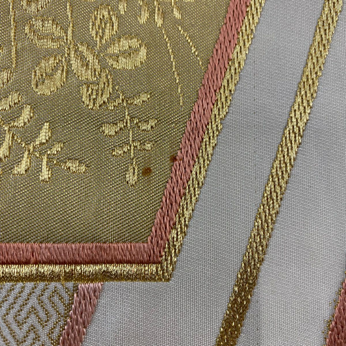 【庫存清倉】 袋帶 名品級 渡文 附落款 關西仕立 菊花花 紗綾形 金絲 金金箔 奶油色 全通 純蠶絲