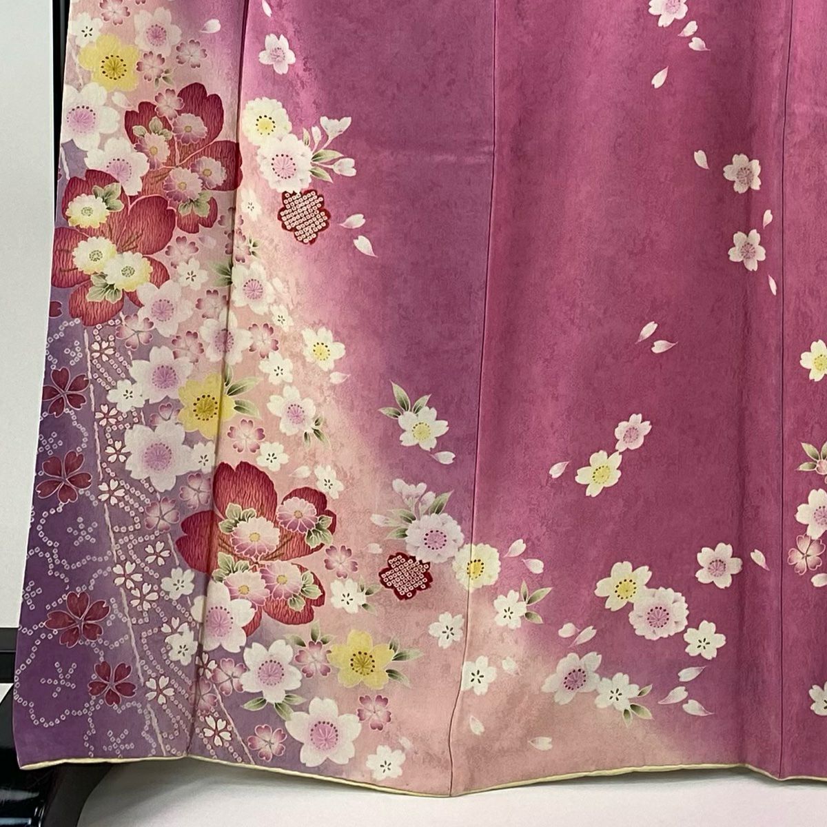 振袖禮服 身長168.5cm 袖長66cm M 雙層櫻花花瓣金彩裝飾漸層粉紅純蠶絲名品級