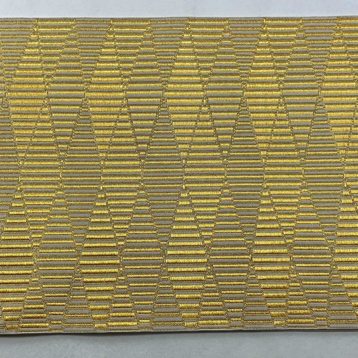 【美品】 袋帶 逸品級 川島織物 落款あり 縞 幾何學圖案 金絲 金金箔 金色 六通 純蠶絲