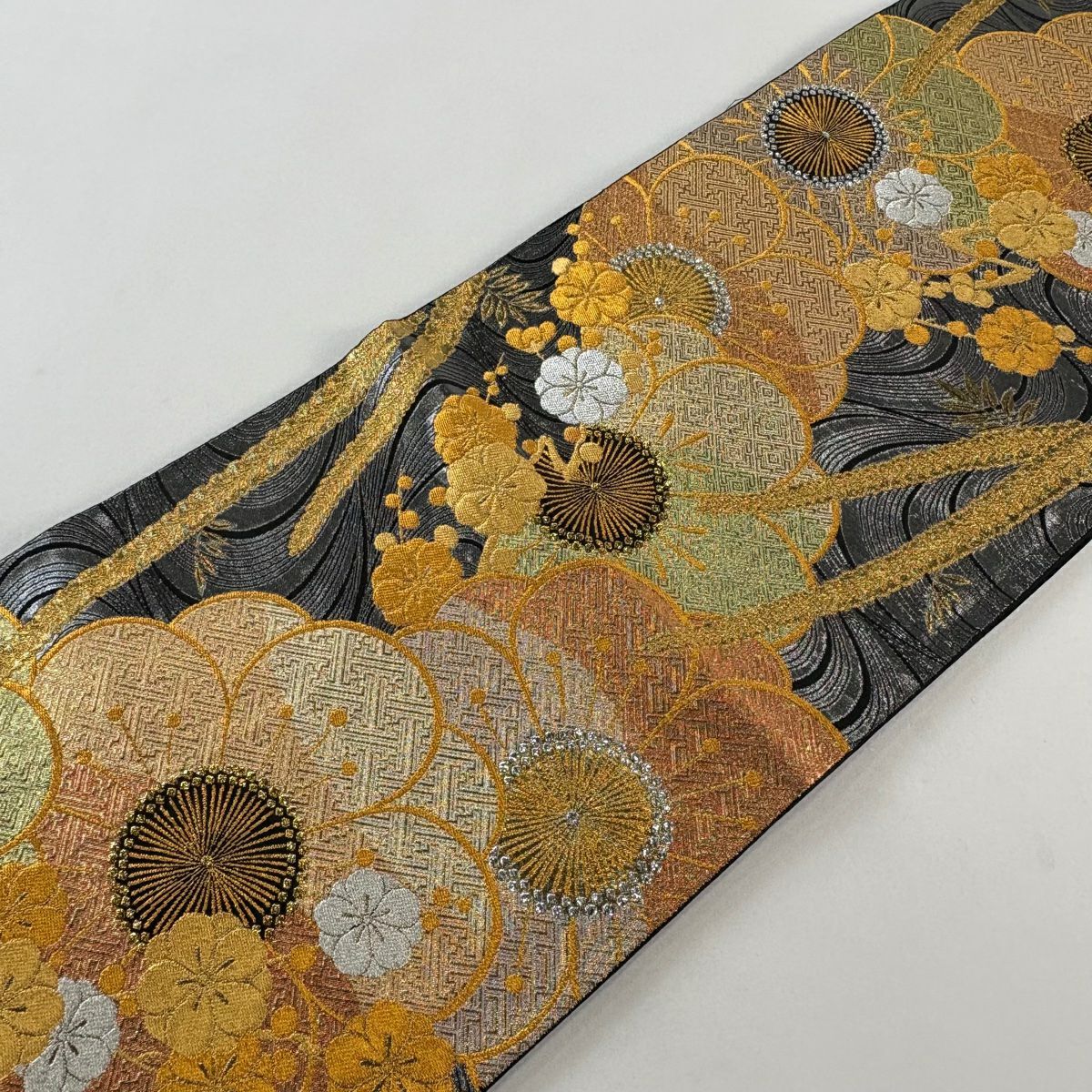 【美品】 袋帶 秀品級 梅花 流水 金金箔 金銀彩 黑 六通 純蠶絲